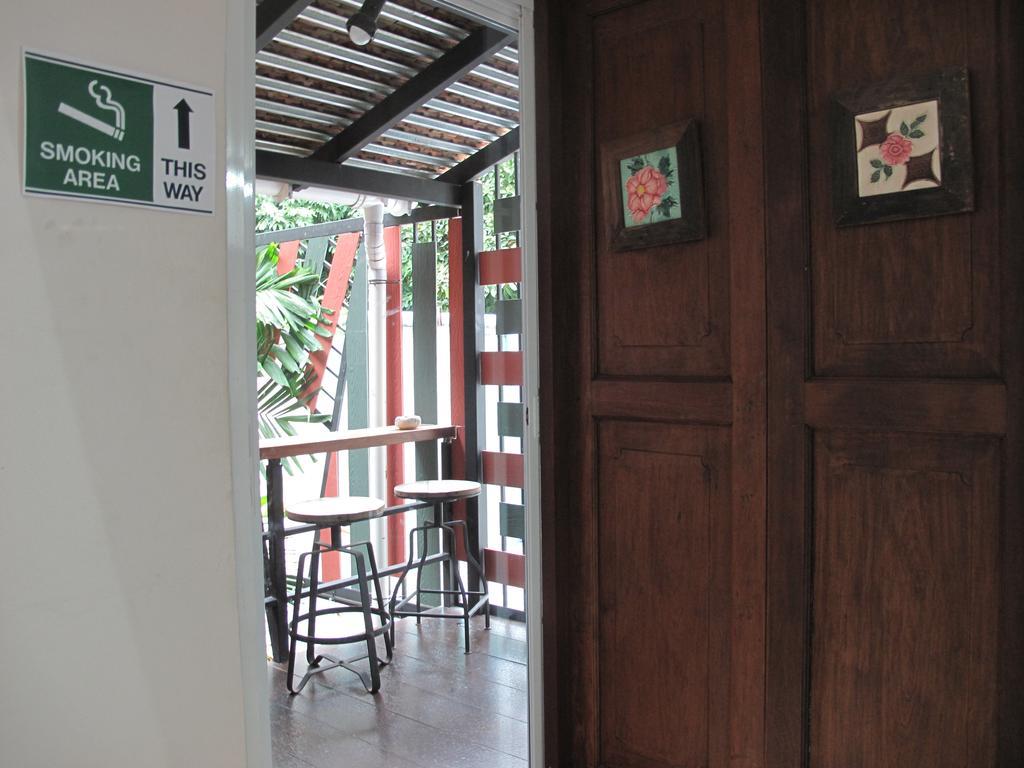 Rada Arak 79/4 Hostel Чиангмай Екстериор снимка