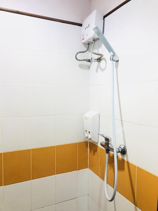 Rada Arak 79/4 Hostel Чиангмай Екстериор снимка