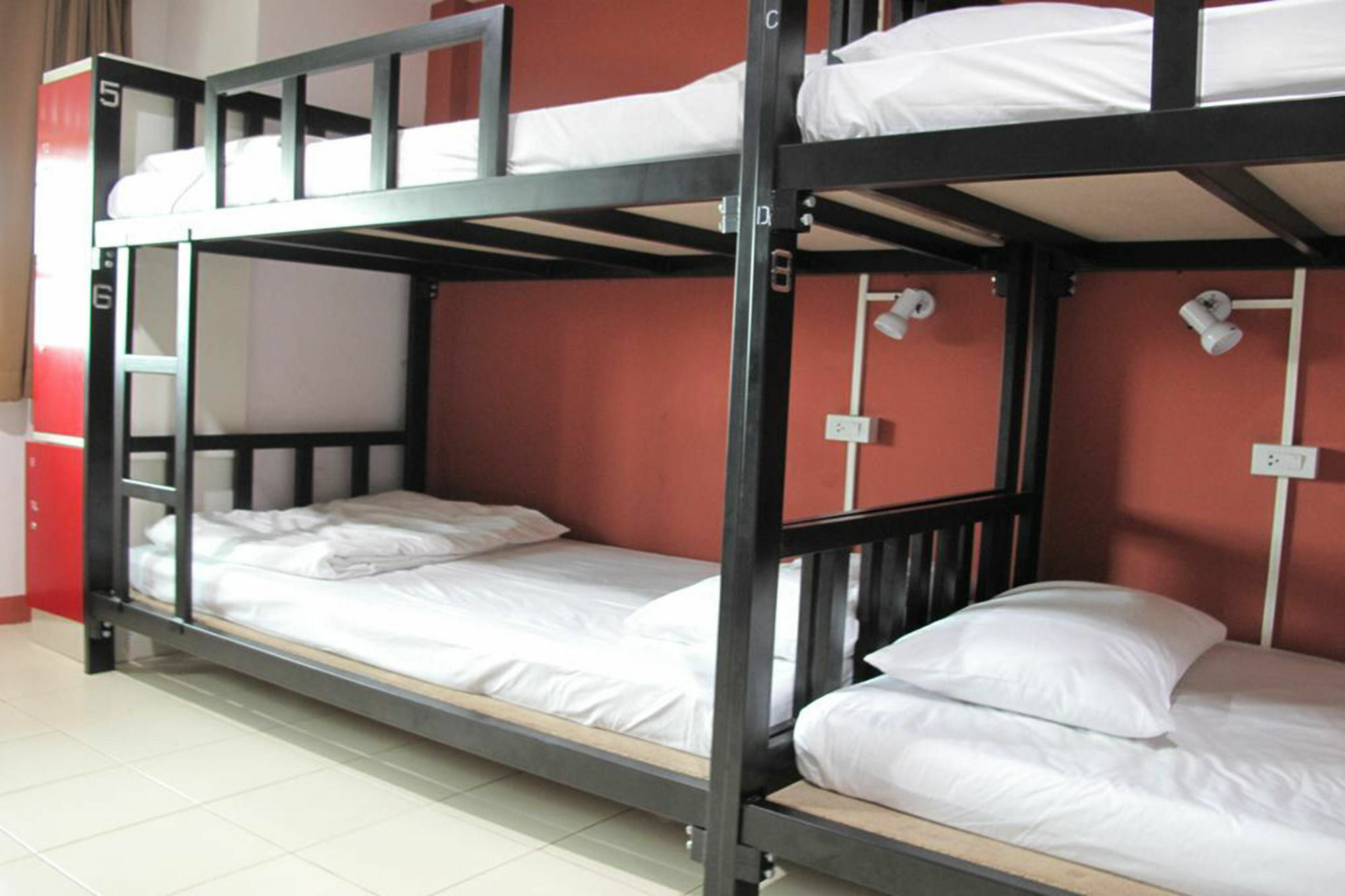 Rada Arak 79/4 Hostel Чиангмай Екстериор снимка