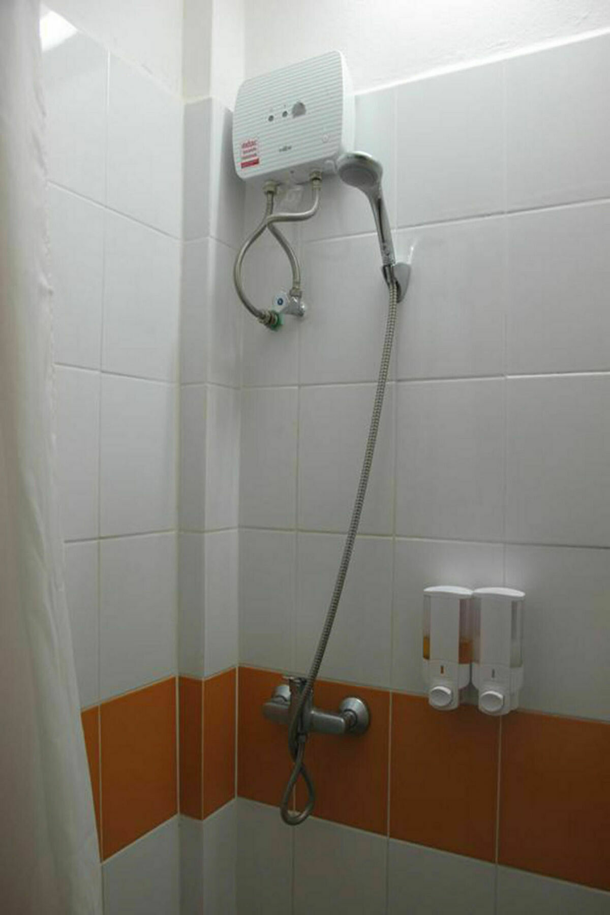 Rada Arak 79/4 Hostel Чиангмай Екстериор снимка